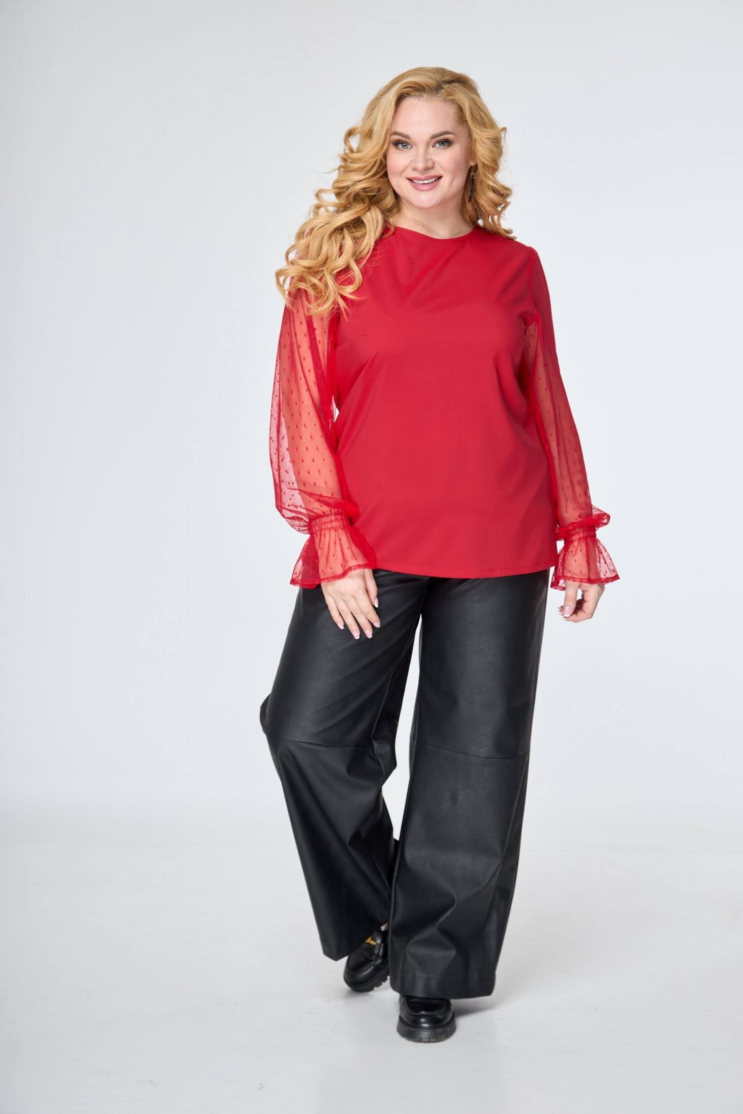 Бодибилдер әйелдердің клиторлық пирсингтерінің жақыннан