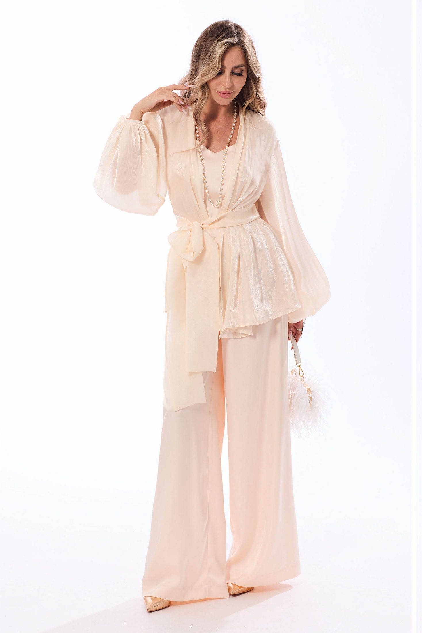 Костюм брючный 6743-1 бежевый Golden Valley Костюм брючный 6743-1 бежевый Golden Valley