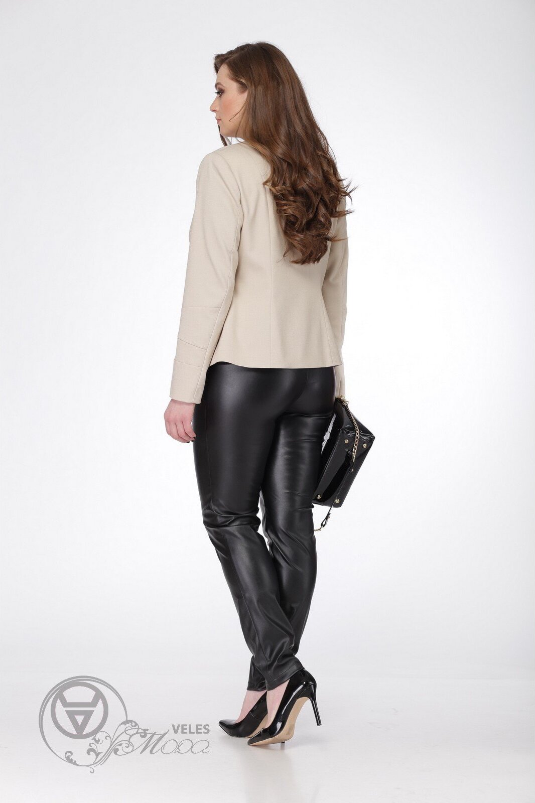 Бомбер 108 светлый беж MALI