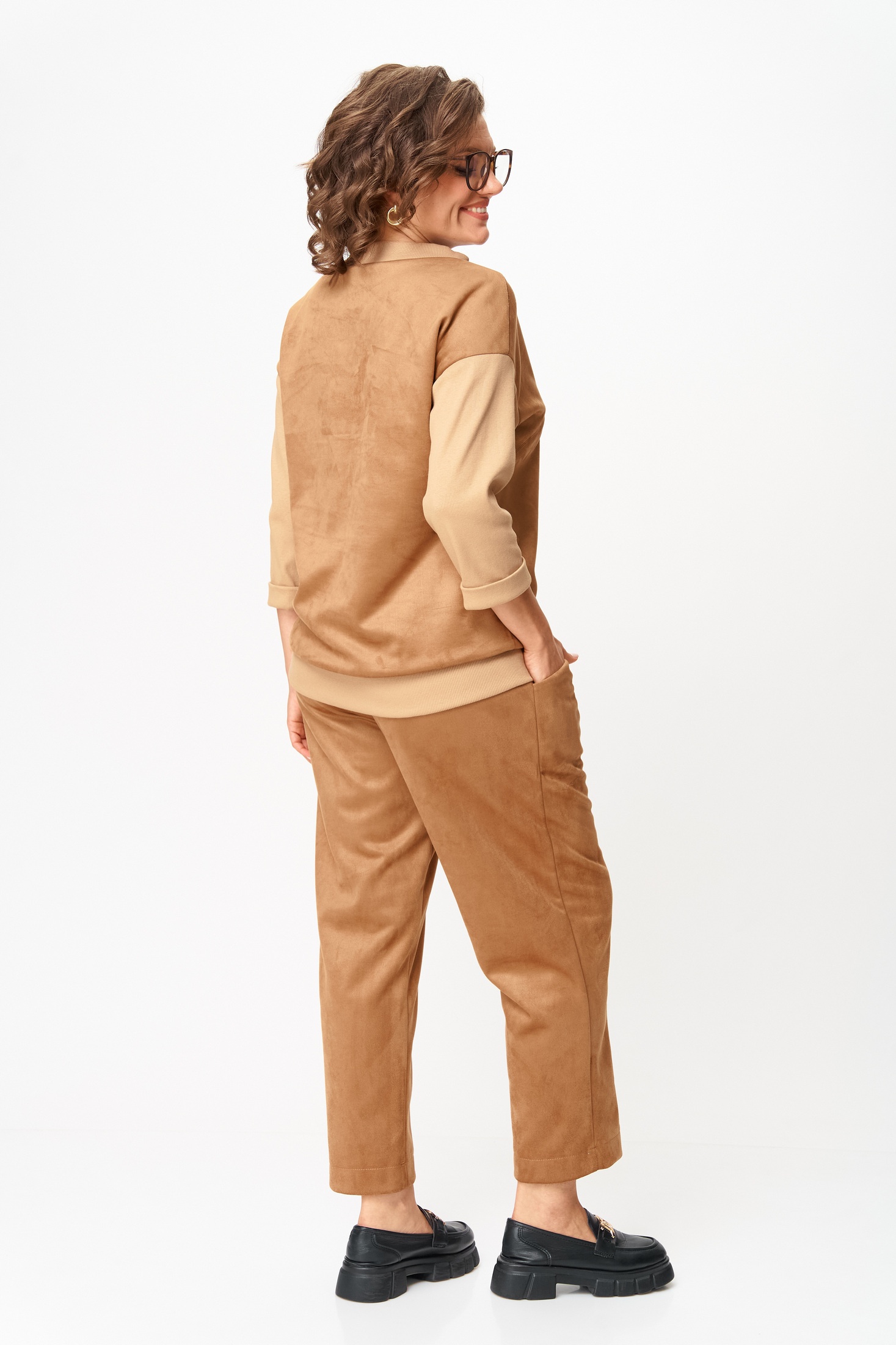Костюм брючный 1432 светло-коричневый Michel Chic фото 2 Костюм брючный 1432 светло-коричневый Michel Chic фото 2