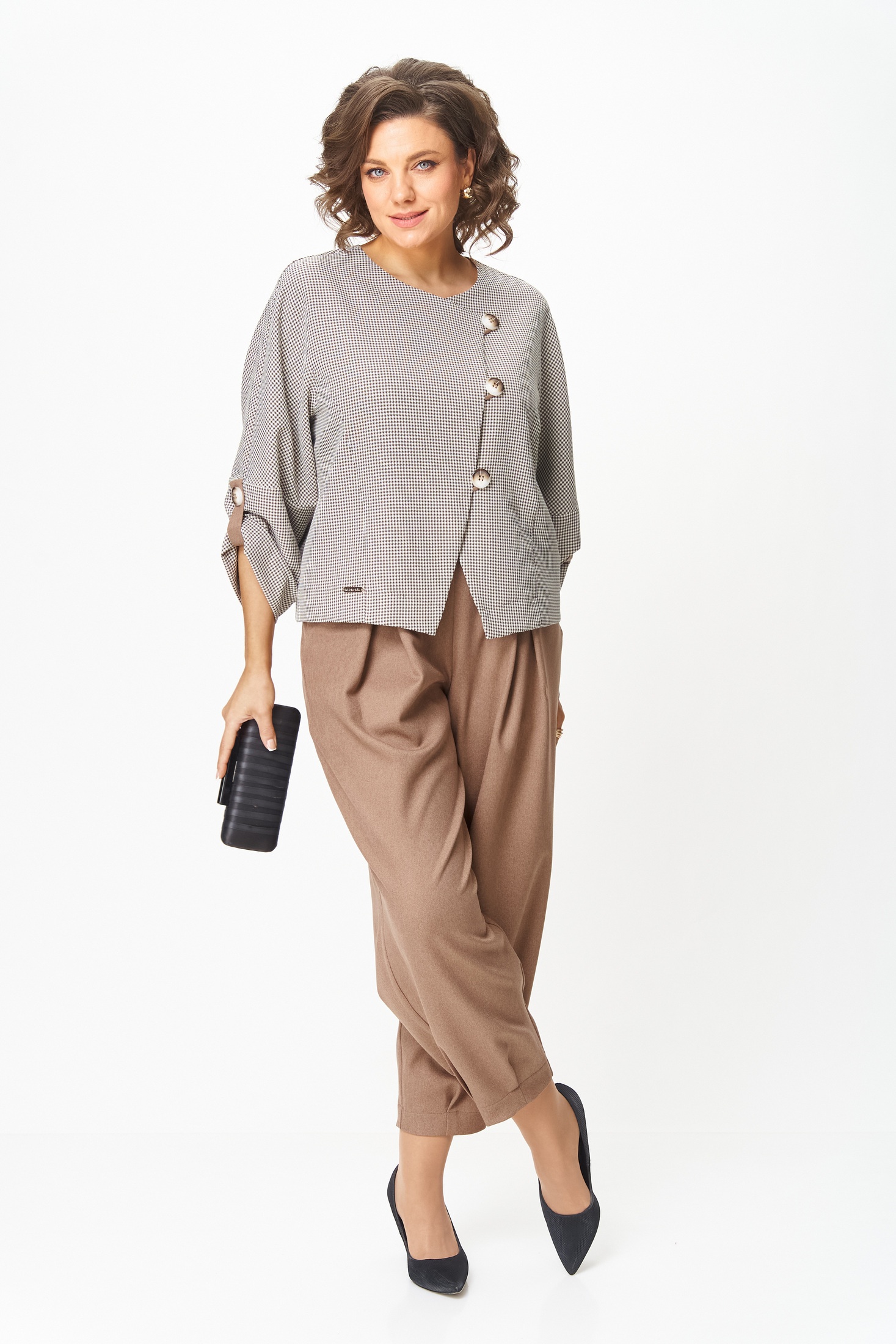 Костюм брючный 1436-1 бежевый Michel Chic фото 3 Костюм брючный 1436-1 бежевый Michel Chic фото 3