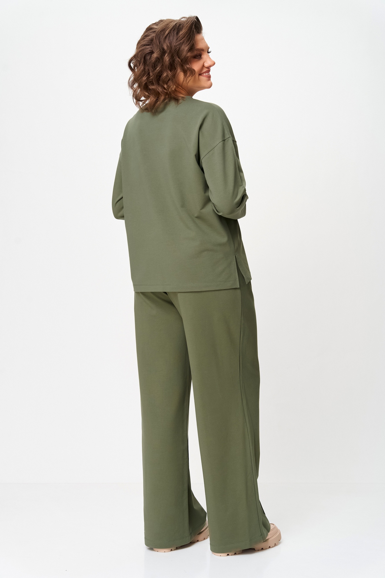 Костюм брючный 2144 зеленый дл.р. Rumoda фото 2 Костюм брючный 2144 зеленый дл.р. Rumoda фото 2