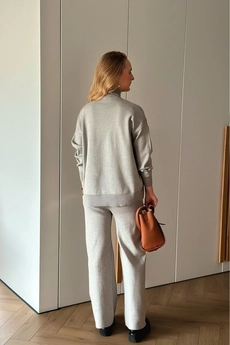 Костюм брючный 009 серый Lizet collection