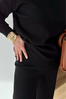 Костюм брючный 009 черный Lizet collection