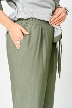 Костюм брючный 24254 зеленый AIRA style