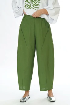 Костюм брючный 2565 молоко + зелень ALANI