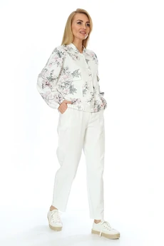 Костюм брючный 2568 молоко ALANI