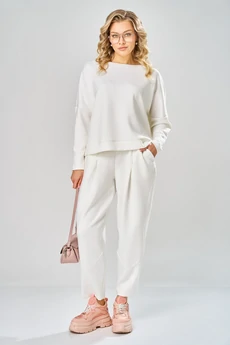 Костюм брючный 1002 молочный ARTELLA