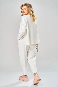 Костюм брючный 1002 молочный ARTELLA