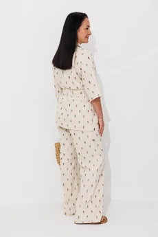 Костюм брючный 2167 бежевый + напыление листья Ambera style