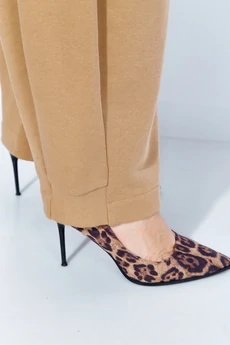 Костюм брючный 1299 капучино Anastasia