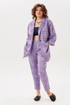 Костюм брючный 1706 лавандовая история Anelli
