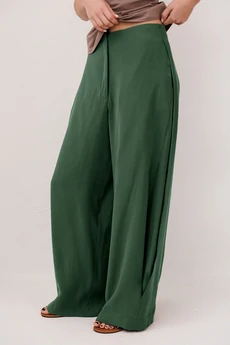 Костюм брючный 3336 изумруд BUTER