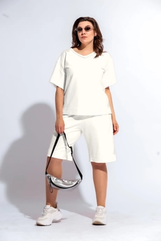 Костюм с шортами 3010 молочный BegiModa