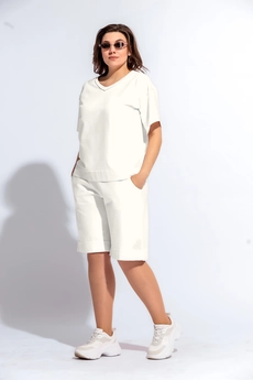 Костюм с шортами 3010 молочный BegiModa