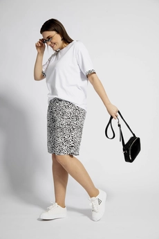 Костюм с шортами 3023 черно-белый BegiModa
