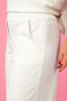 Костюм брючный 3094 молочный BegiModa