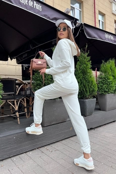 Спортивный костюм 1110-3 экрю Continental Fashion