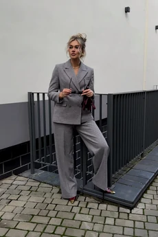 Брюки 040 мелкий квадратик DNM