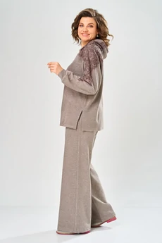 Костюм брючный 2147 капучино Diamant