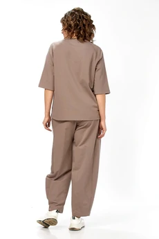 Костюм брючный 2156 капучино Diamant