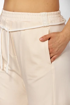 Костюм брючный 2156 сливочное масло Diamant