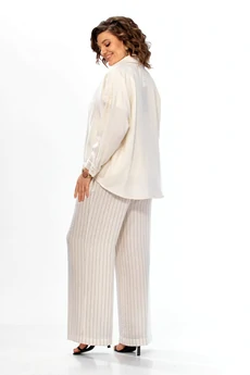 Костюм брючный 2166 молочно-бежевый Diamant