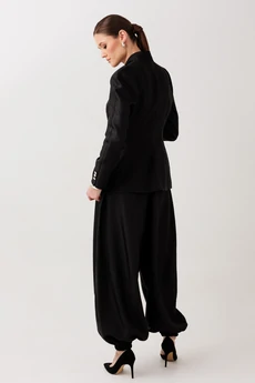 Костюм брючный 10041005 черный ERTANNO