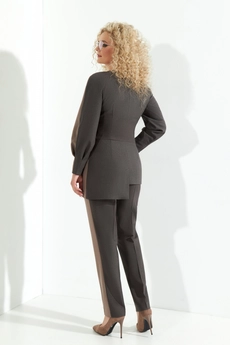 Костюм брючный 374 капучино + серый Euro Moda