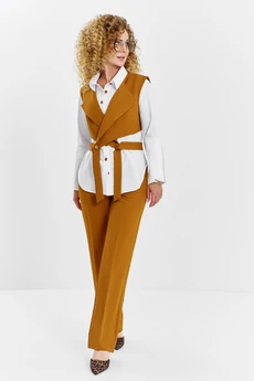 Костюм брючный 622 горчичный Euro Moda