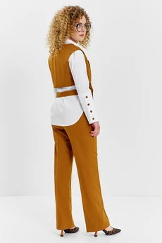 Костюм брючный 622 горчичный Euro Moda