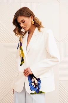 Жакет 15377 молочный с цветком GIZART