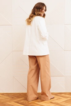 Костюм брючный 5377 молочный + мокко мусс GIZART