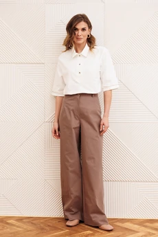 Костюм брючный 5383 молочный + капучино GIZART