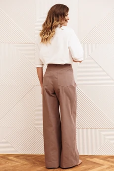 Костюм брючный 5383 молочный + капучино GIZART