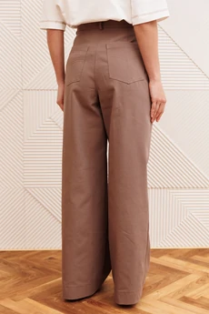 Костюм брючный 5383 молочный + капучино GIZART