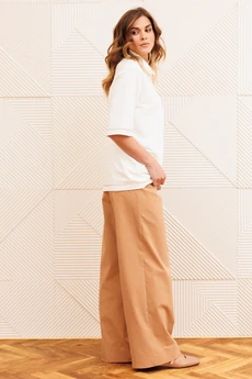 Костюм брючный 5383 молочный + мокко мусс GIZART