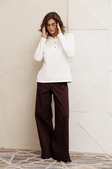 Костюм брючный 5415 молочный + шоколадный джинс GIZART