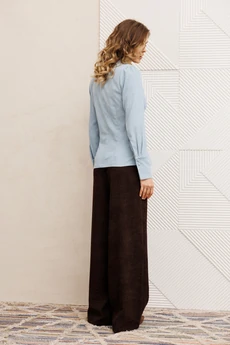 Костюм брючный 5421 шоколадно-голубой GIZART