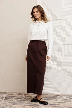 Костюм с юбкой 5425 молочный + шоколадный джинс GIZART