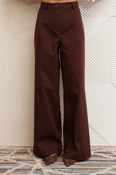 Костюм брючный 5443 бело-коричневый + шоколад джинс GIZART