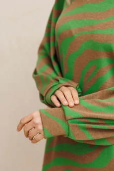 Платье 7385-1 бежево-зеленый GIZART