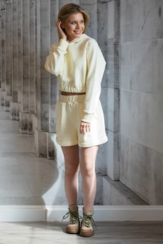 Костюм с шортами 3012 молочный GO wear