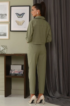 Костюм брючный 823-2 хаки Галеан Стиль