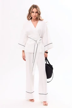 Костюм брючный 6764 белый Golden Valley