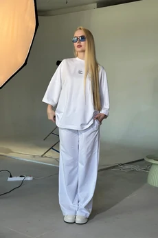 Костюм брючный 25ICY095 белый ICY Street