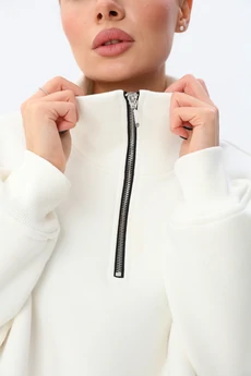 Костюм брючный 25ICY103М-4 молочный ICY Street