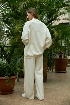 Костюм брючный 26ICY118 молочный ICY Street