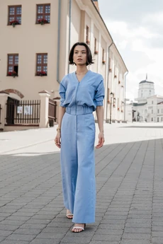 Костюм брючный 25ILor5 голубой ILOKA