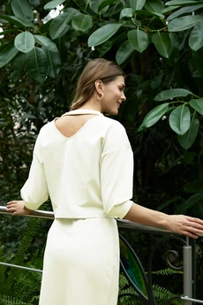 Костюм с юбкой 26ILci3 молочный ILOKA